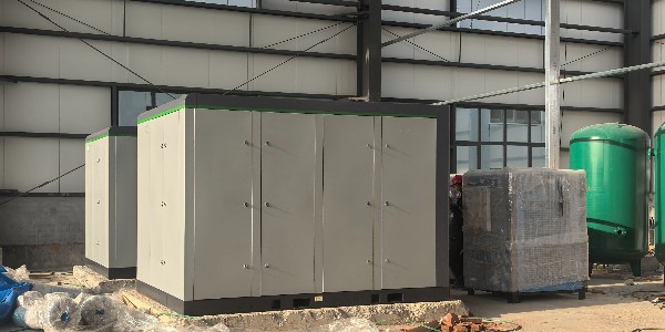 兩級壓縮空壓機(jī)200kW一套安裝完成！睿寂行